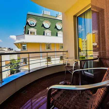 Sv Bussiness Taksim 4*
